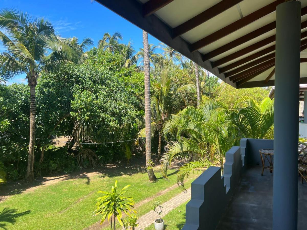 Pineapple Surf Hotel Ahangama Ngoại thất bức ảnh